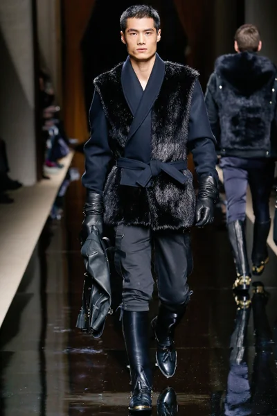 Look 14